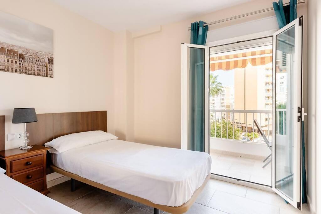 Amplio Con Vistas Al Mar Y Piscina En Benalmadena Apartment Exterior foto